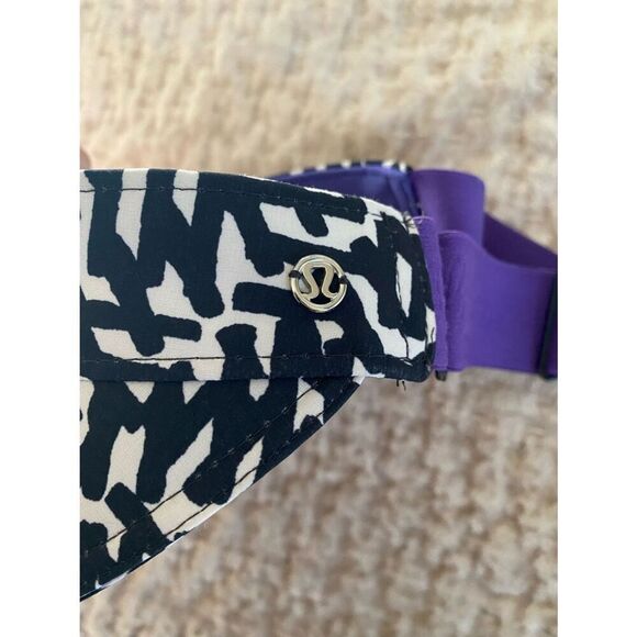 lululemon athletica Black and White Patterned Visor main image 4